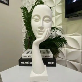 Escultura Decorativa Mão na Face